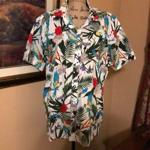 Divided H&M Hawaiian shirt, size large